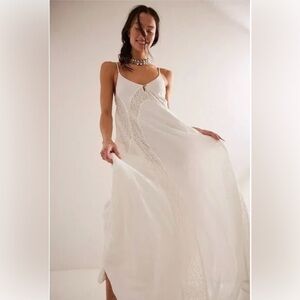 Free People - Free-Est Trail Of Flowers Maxi Dress